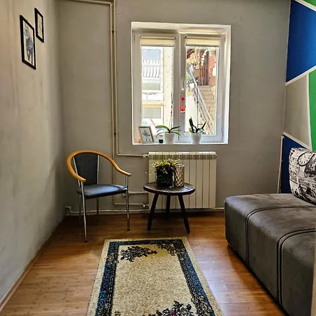 Radosevic * バイナ・バシュタ